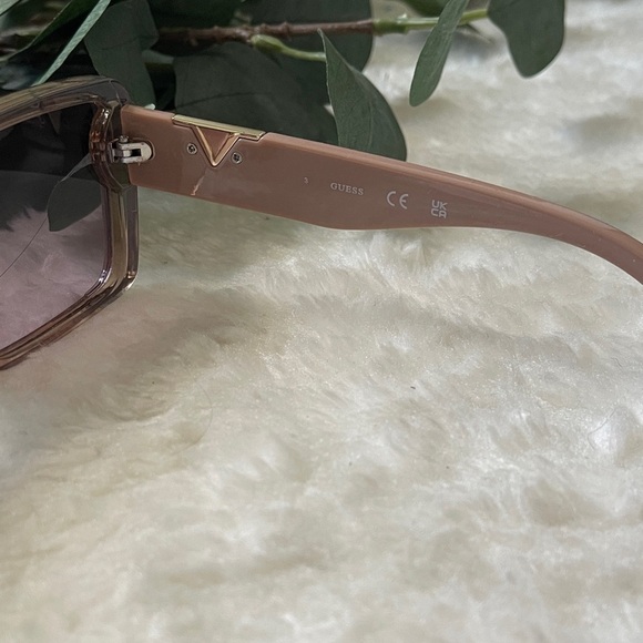 Guess Rose-Tinted Square Sunglasses main image 10
